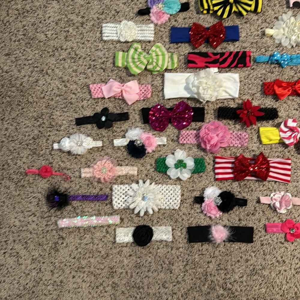 Lot/bundle of baby/girls headbands I believe I counted 48 large variety